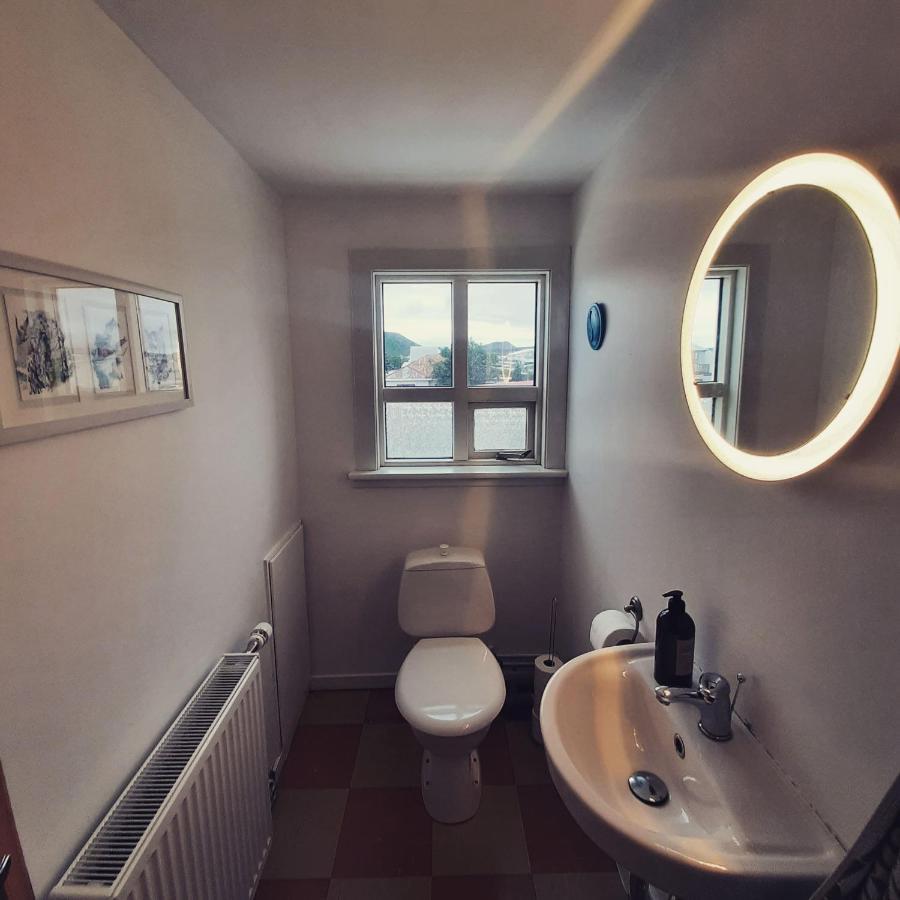 Grindavik Guesthouse Self Check In & Out エクステリア 写真