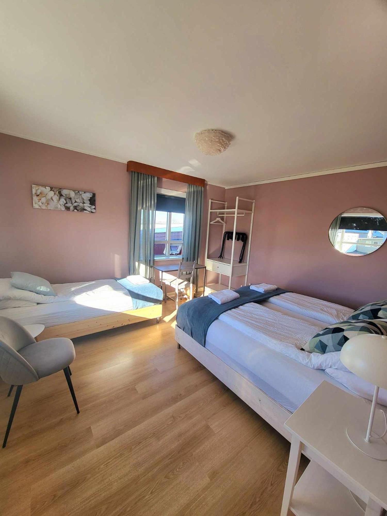 Grindavik Guesthouse Self Check In & Out エクステリア 写真